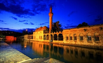 1 Mayıs Butik Antep Urfa Nemrut Turu